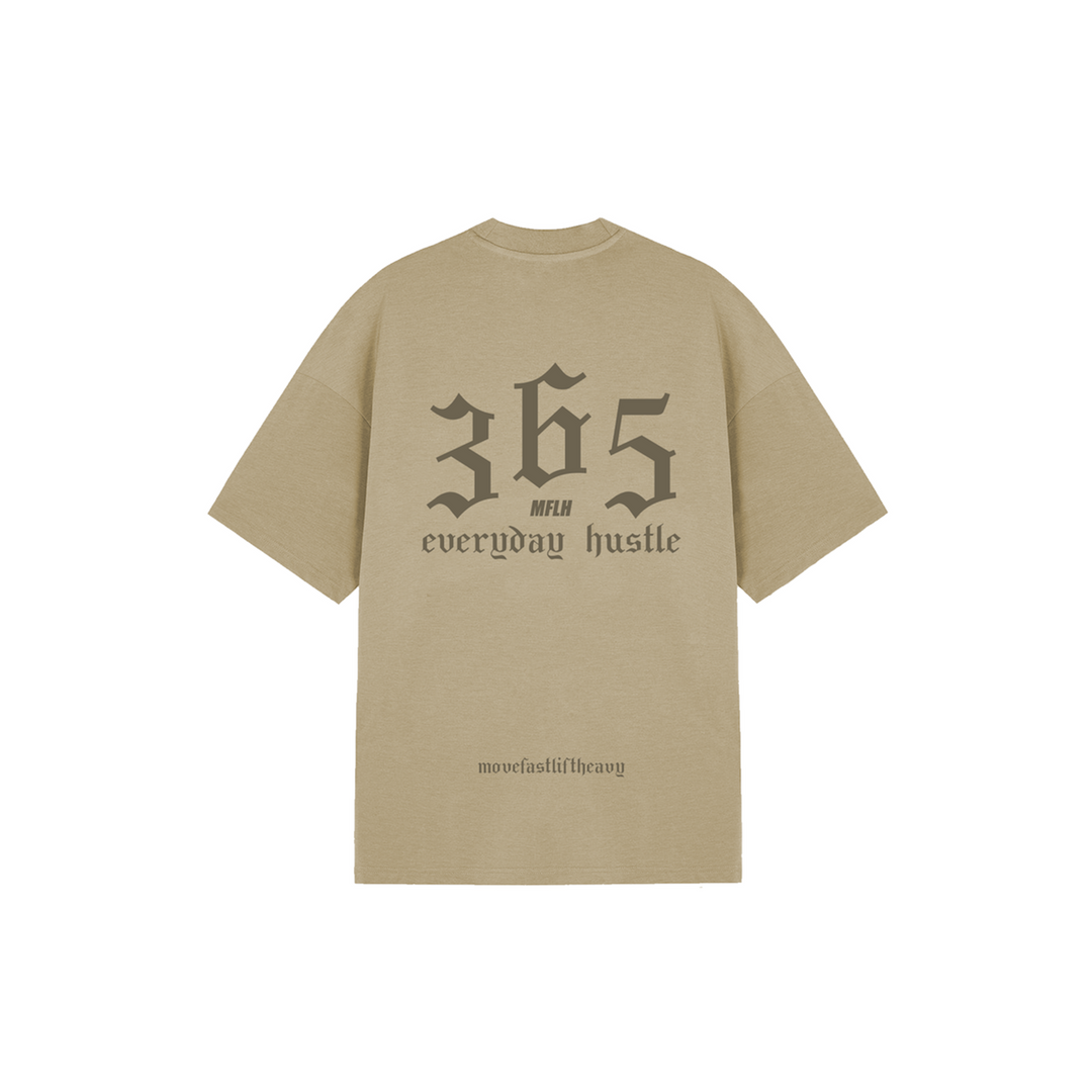 EVERYDAY HUSTLE PERFORMANCE TEE / SAND