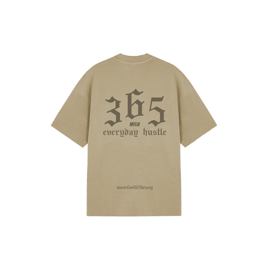 EVERYDAY HUSTLE PERFORMANCE TEE / SAND